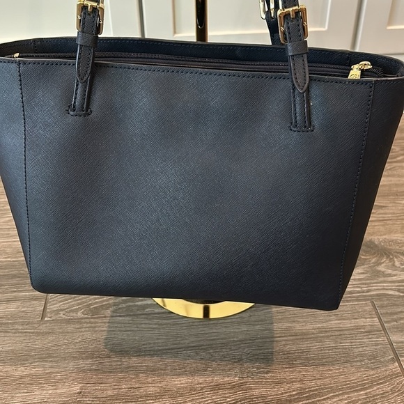 EUC Tory Burch York Buckle Tote Navy Purse Bag Saffiano Leather - Picture 6 of 12
